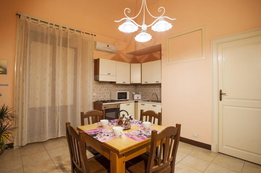 리포스토 Siciliaetnamare B&B 외부 사진