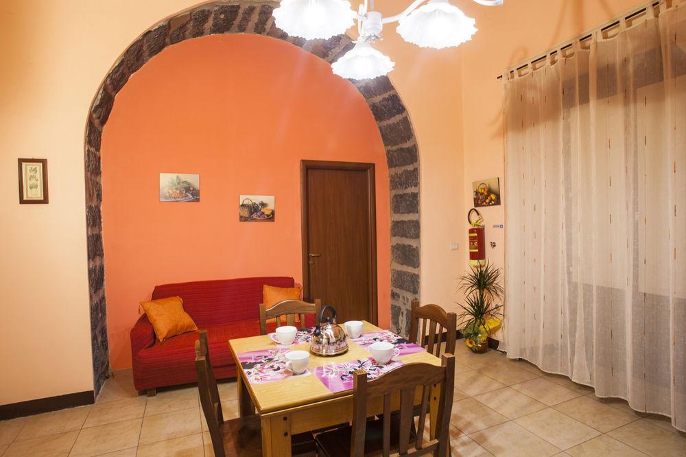 리포스토 Siciliaetnamare B&B 외부 사진
